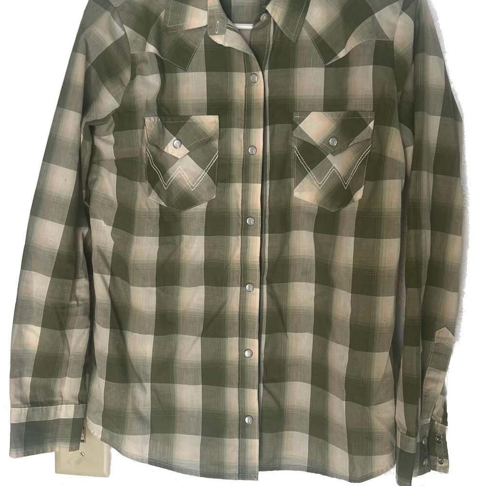 Wrangler Women's Retro Green Plaid Western Long Sleeve Pearl Snap Shirt